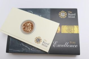 2010 United Kingdom sovereign (Royal Mint Bullion), boxed, weight 7.98g (Please note condition is