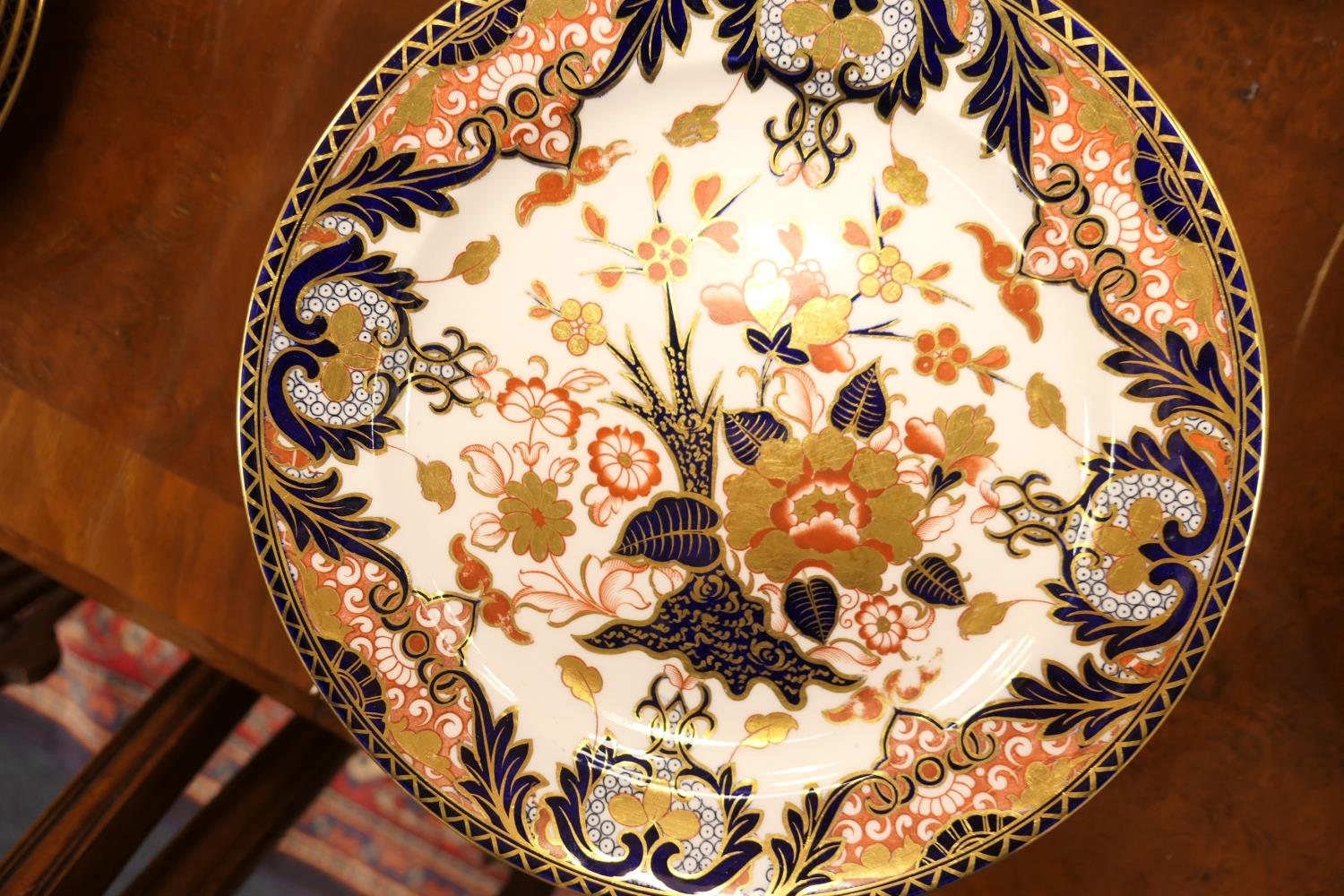 Extensive Derby Crown Porcelain Imari patterned dinner service, date code for 1884, decorated in - Image 4 of 7