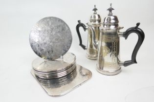 Silver plated coffee pot and matching hot water jug in Queen Anne style, mid 20th Century, height