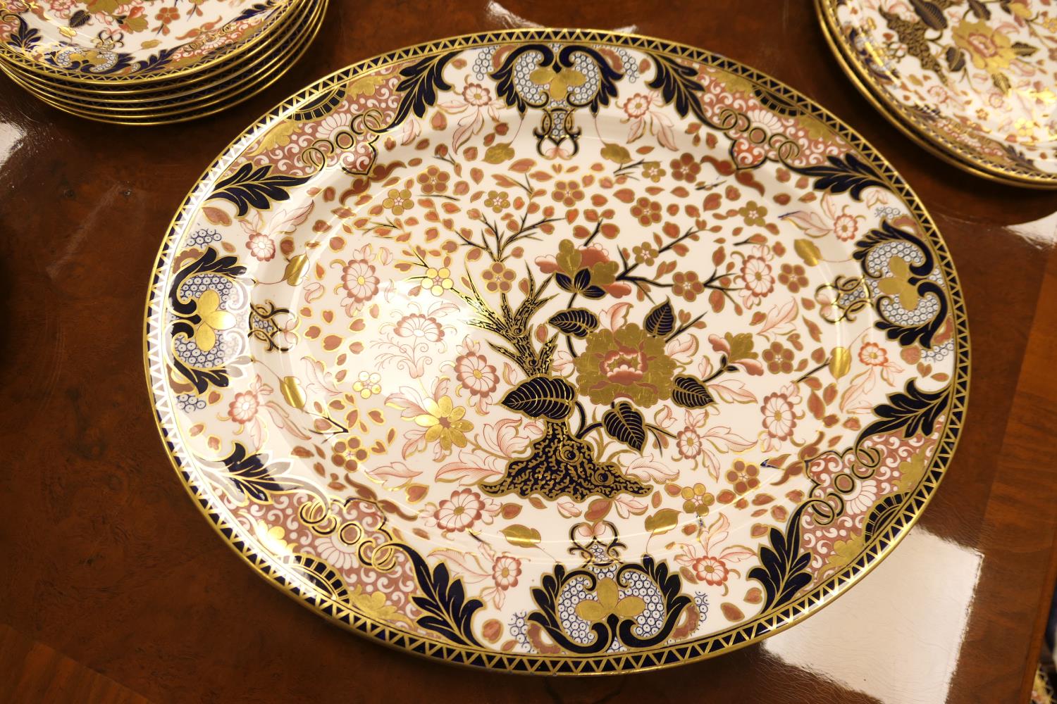 Extensive Derby Crown Porcelain Imari patterned dinner service, date code for 1884, decorated in - Image 2 of 7