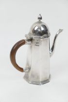 Edwardian silver coffee pot, by Pearce & Son, Chester 1907, in Queen Anne style having a tapered