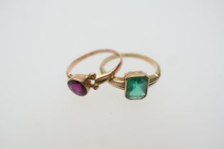 Edwardian 9ct gold and green gemstone signet ring, Chester 1905, the emerald cut stone possibly