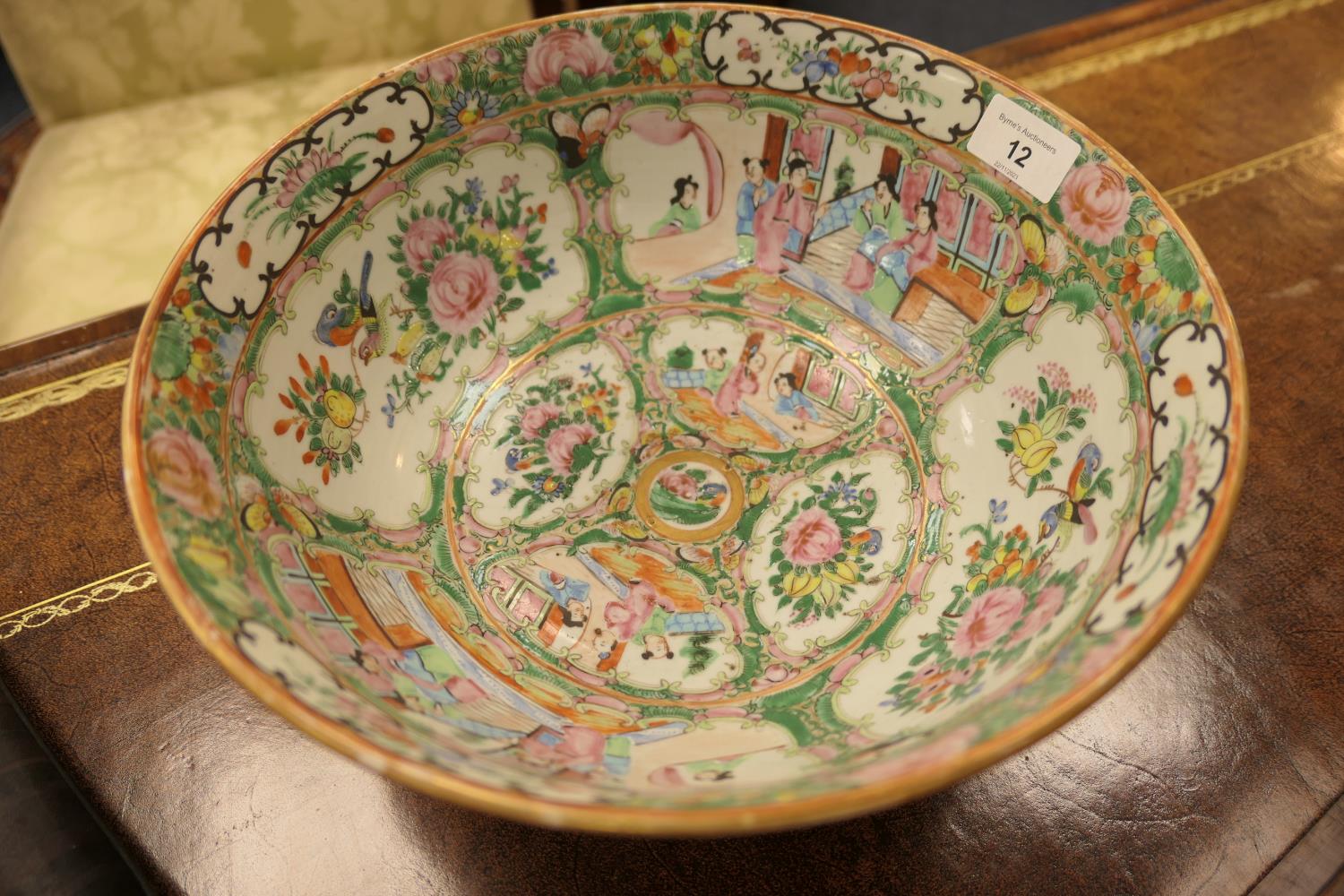 Cantonese famille rose bowl, late 19th/early 20th Century, typically decorated in famille rose - Image 2 of 7