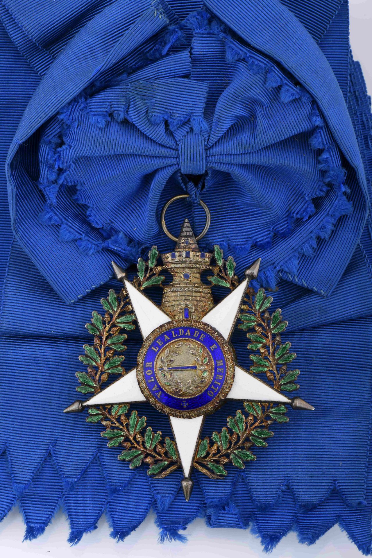 Necklace with pendant, plaque, band and respective insignia of the Military Order of the Tower and S - Image 8 of 8