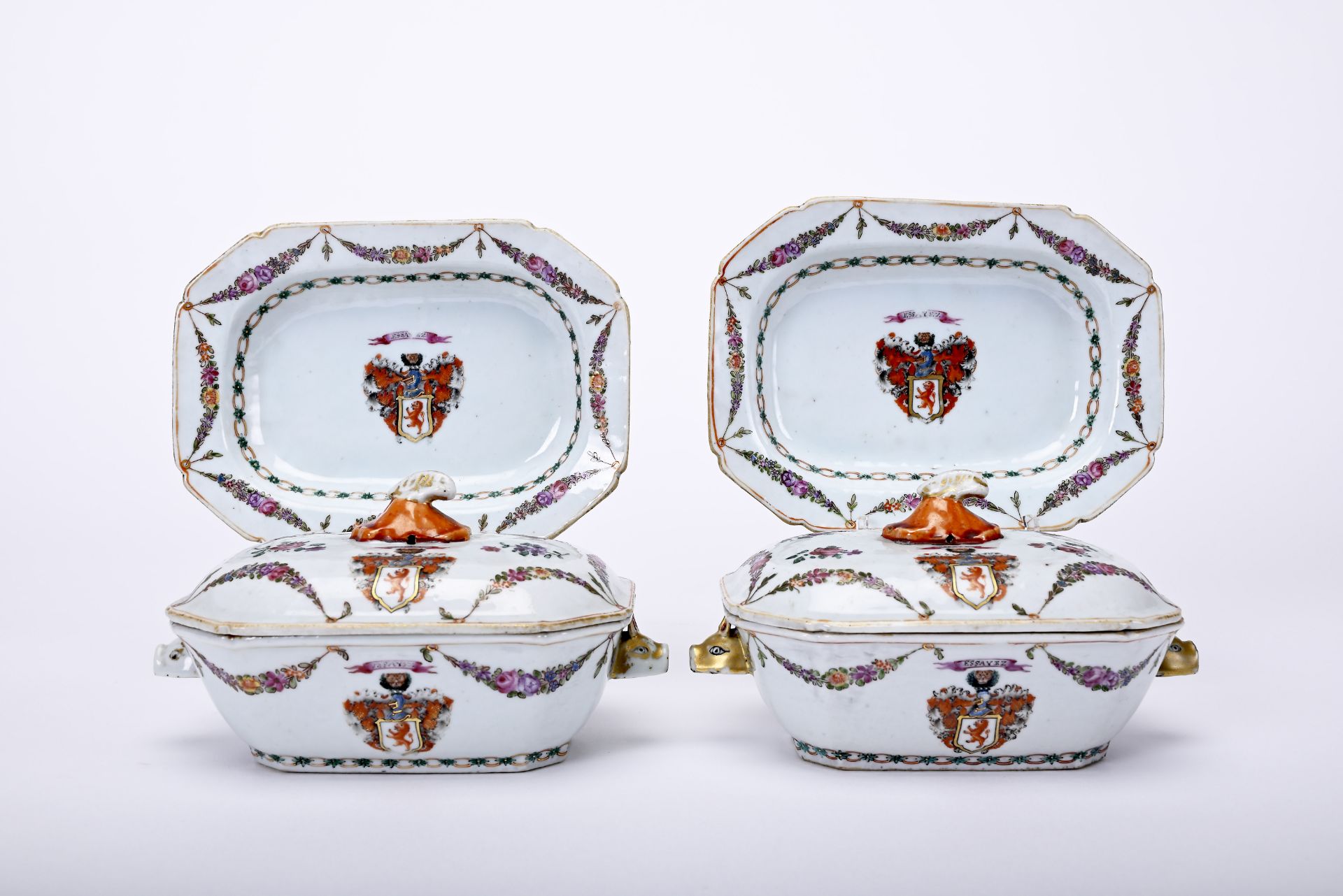 A pair of small tureens with stand - Image 2 of 3