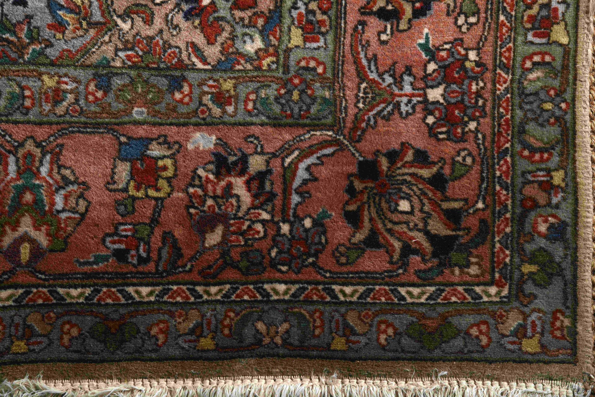 A Tabriz carpet - Bild 3 aus 3