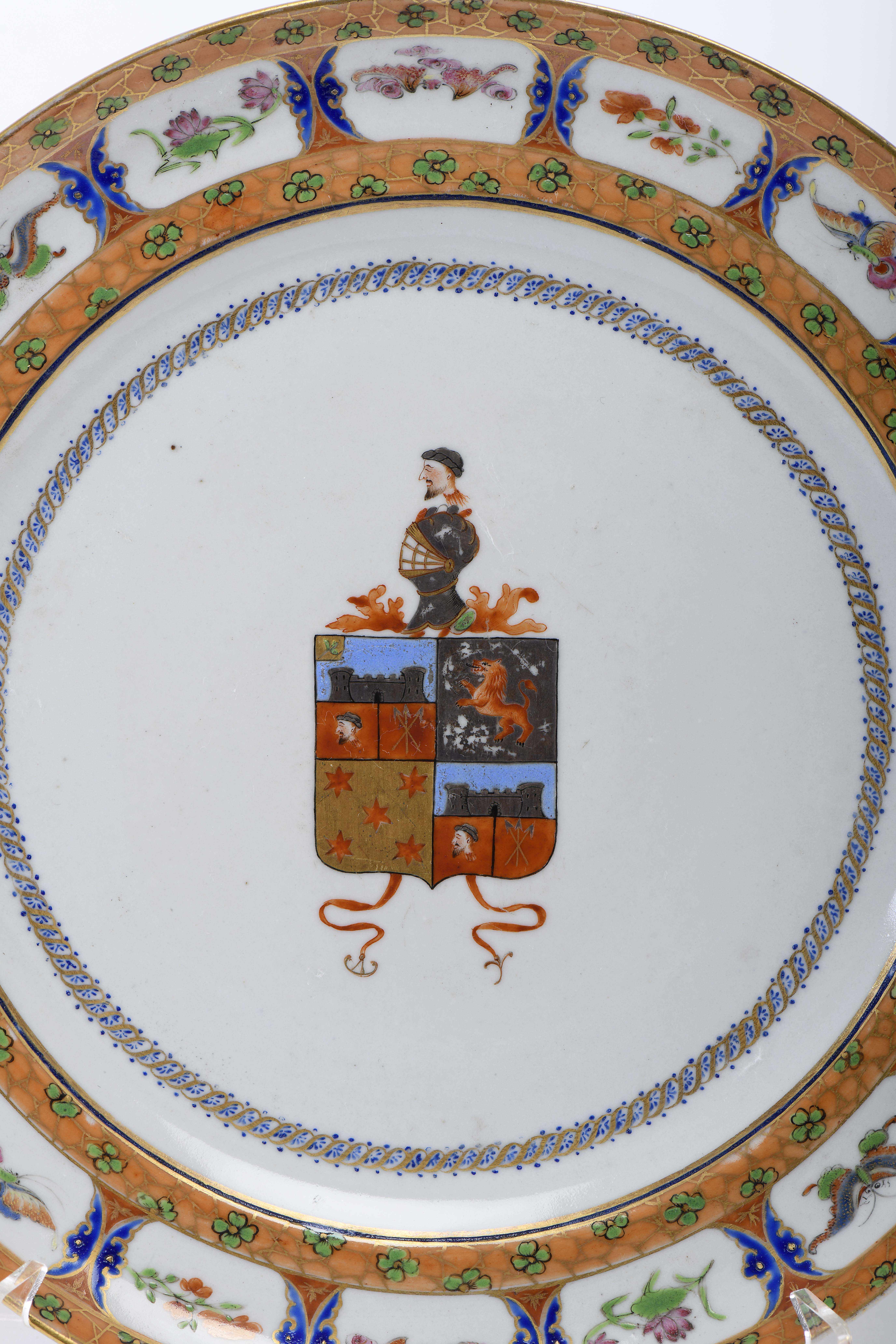 A pair of plates - Image 2 of 2