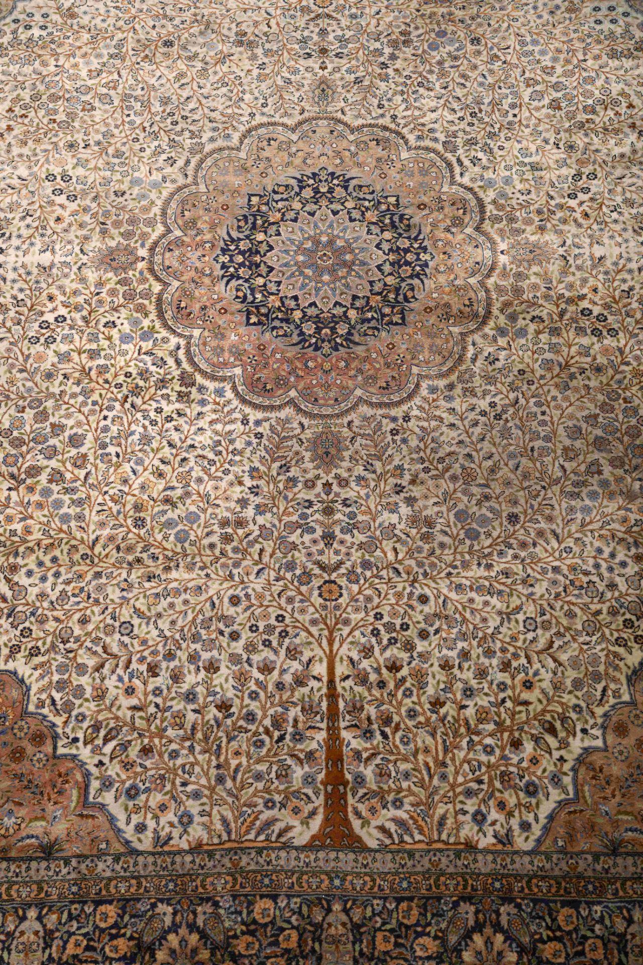 A Gohm carpet - Image 2 of 3