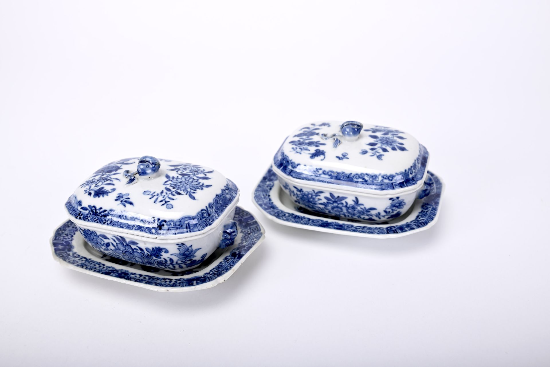 A pair of small tureens with stands - Image 2 of 2