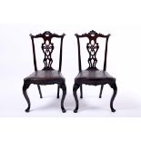 A pair of chairs