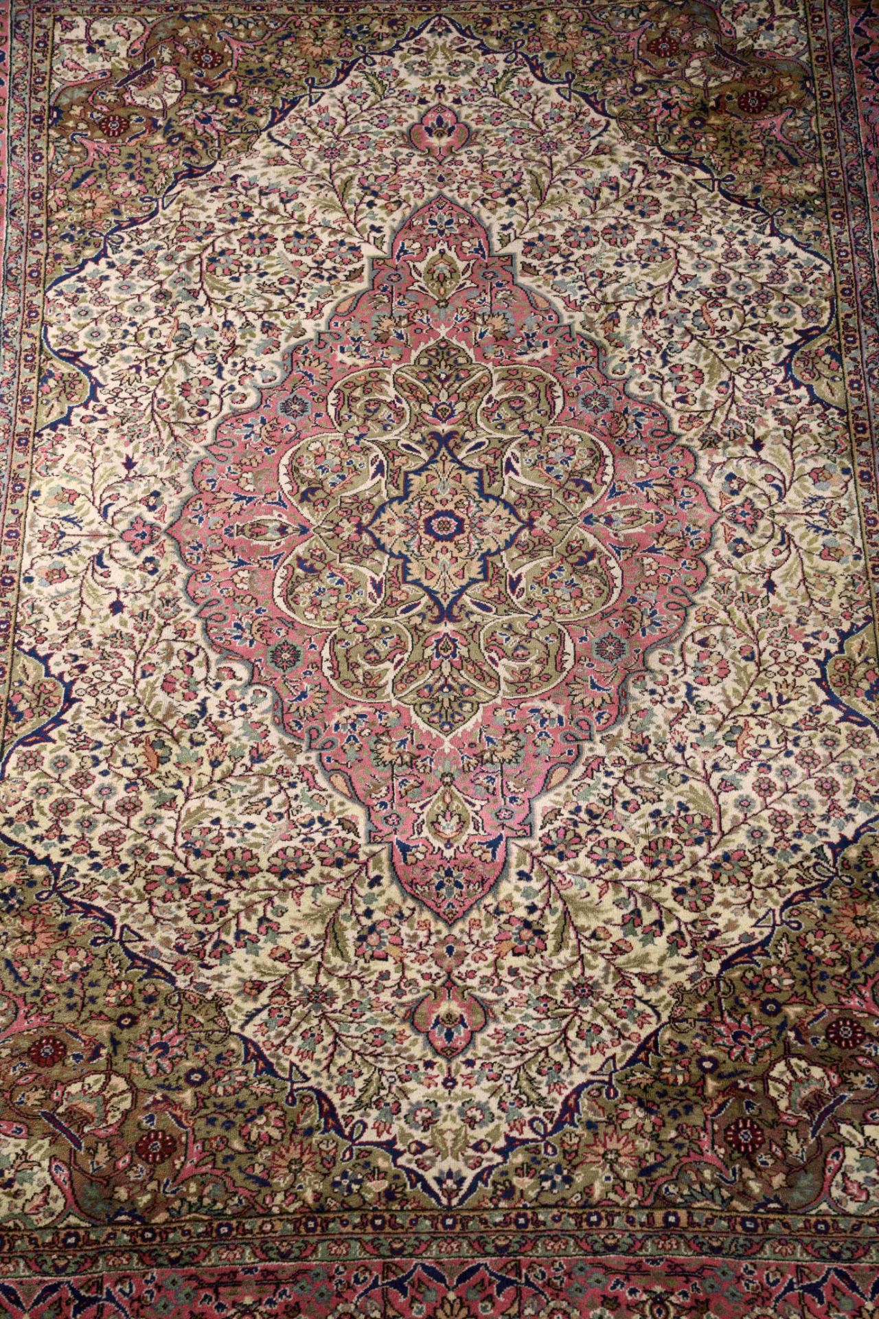 A Kayserie carpet - Bild 2 aus 3