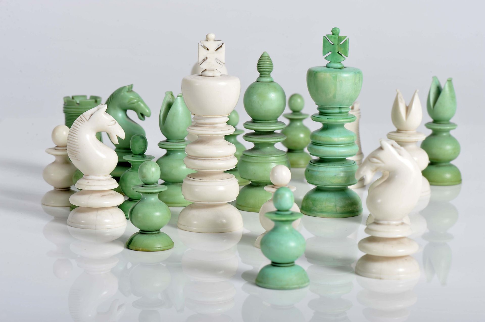 Chess pieces "Saint George" pattern - Image 3 of 7