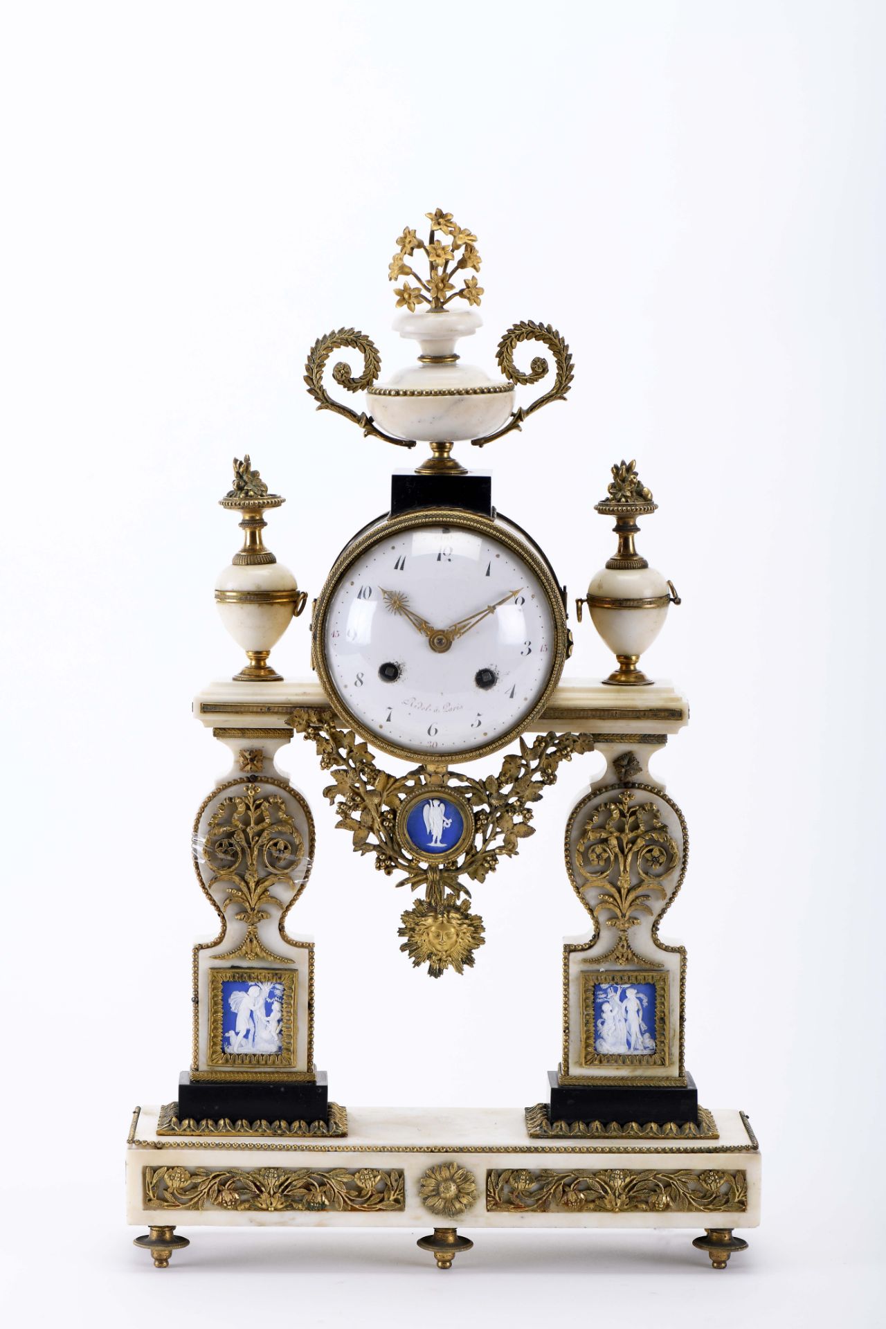 A table clock