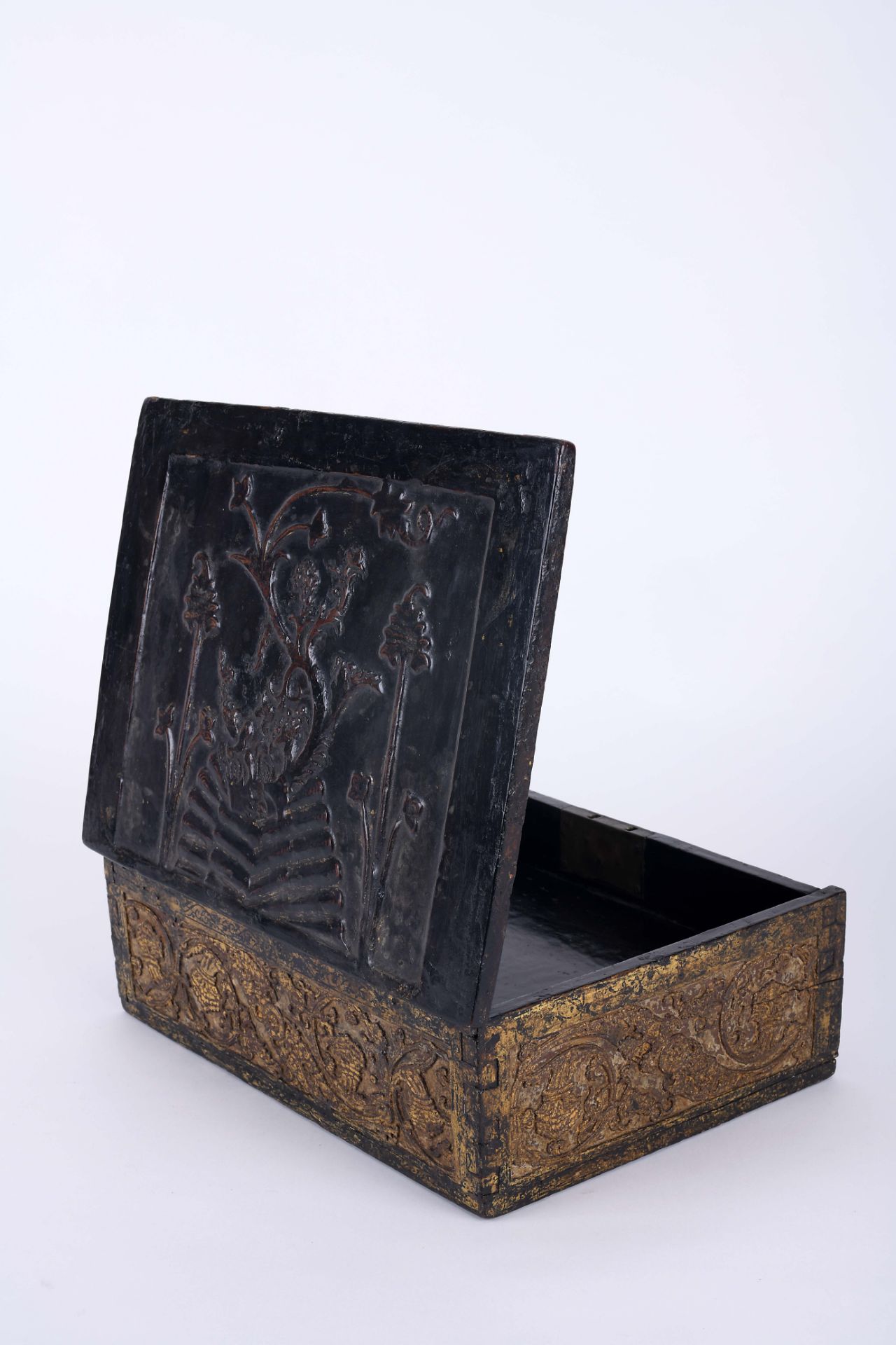 A box with drawer - Image 8 of 12