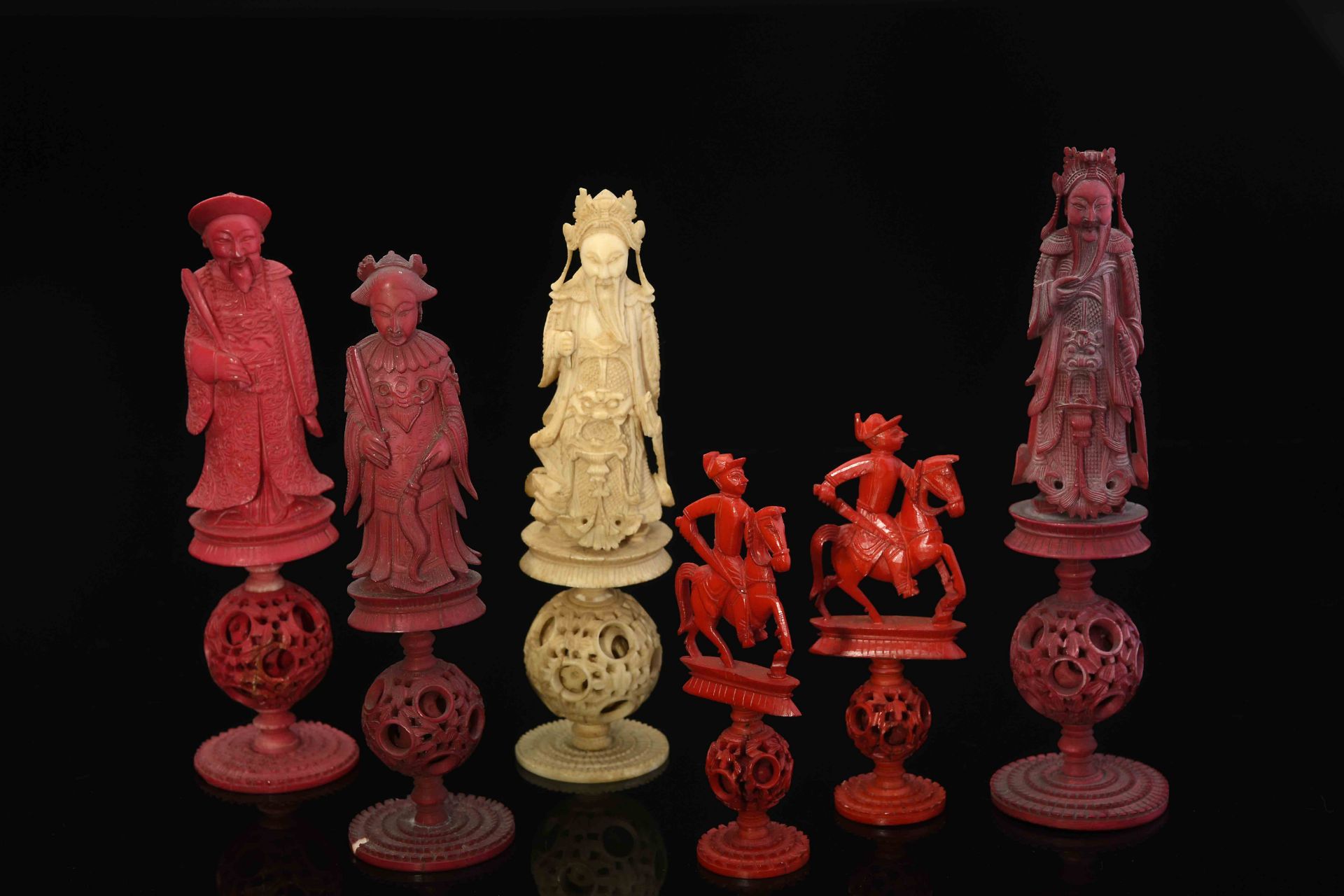 Six chess pieces - "Ball of happiness" - Image 2 of 4