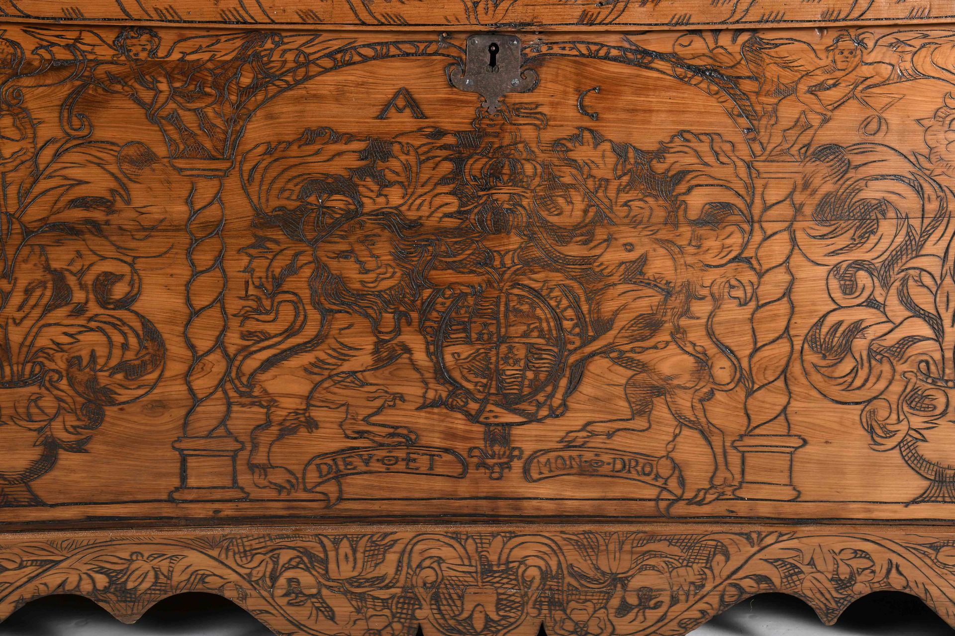 A grooved decoration large chest with solles - 1687 - Image 2 of 4