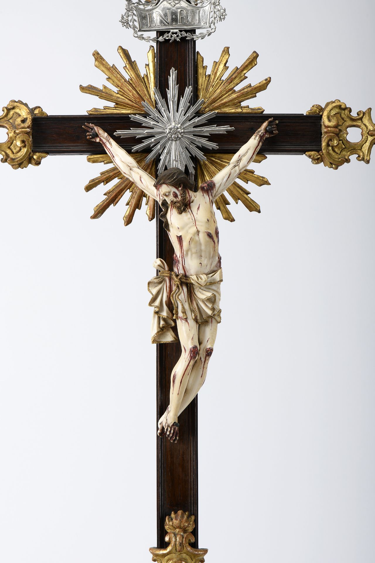 Christ crucified - Bild 2 aus 4