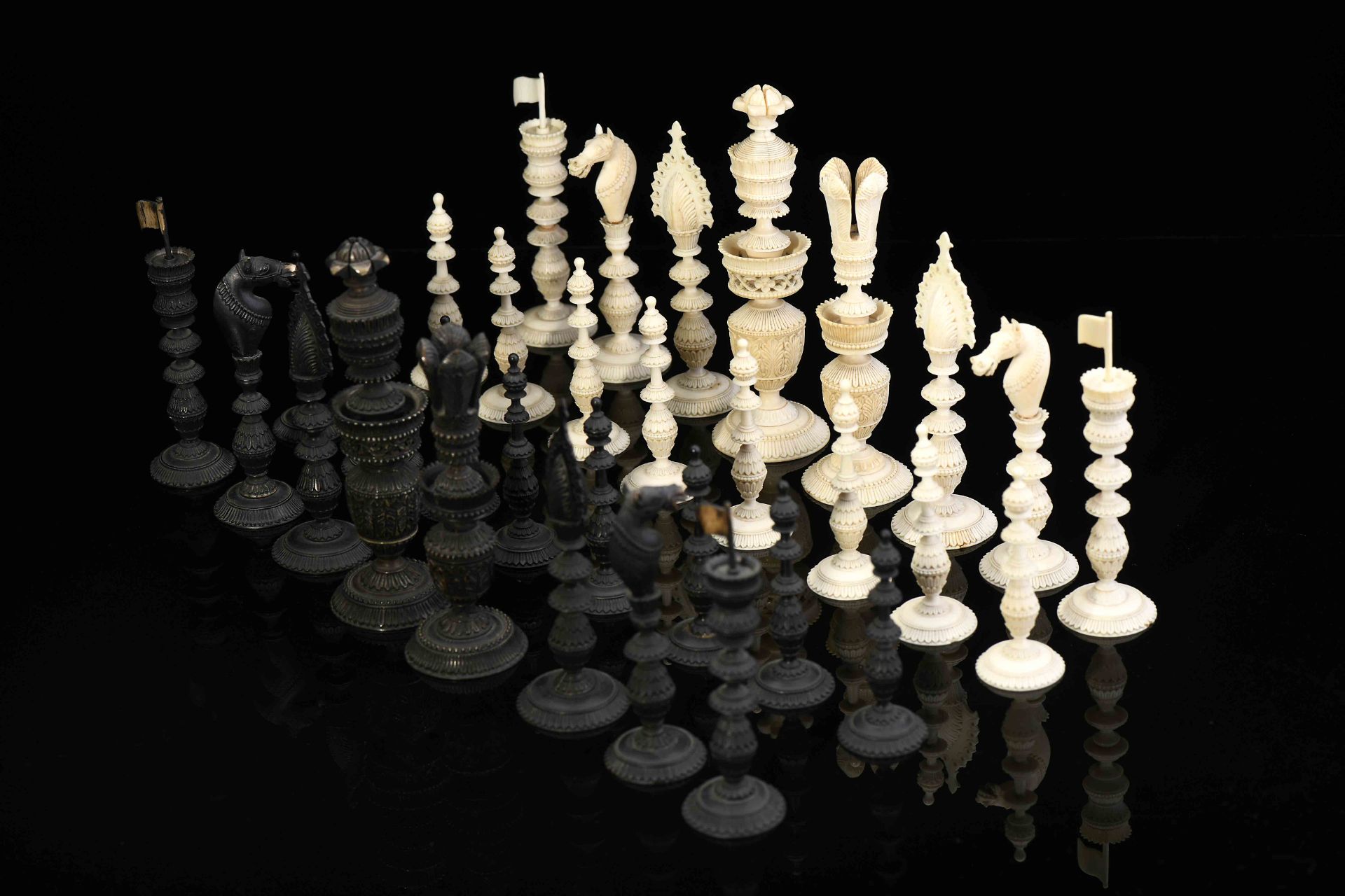 Chess pieces - "Kashmir" style