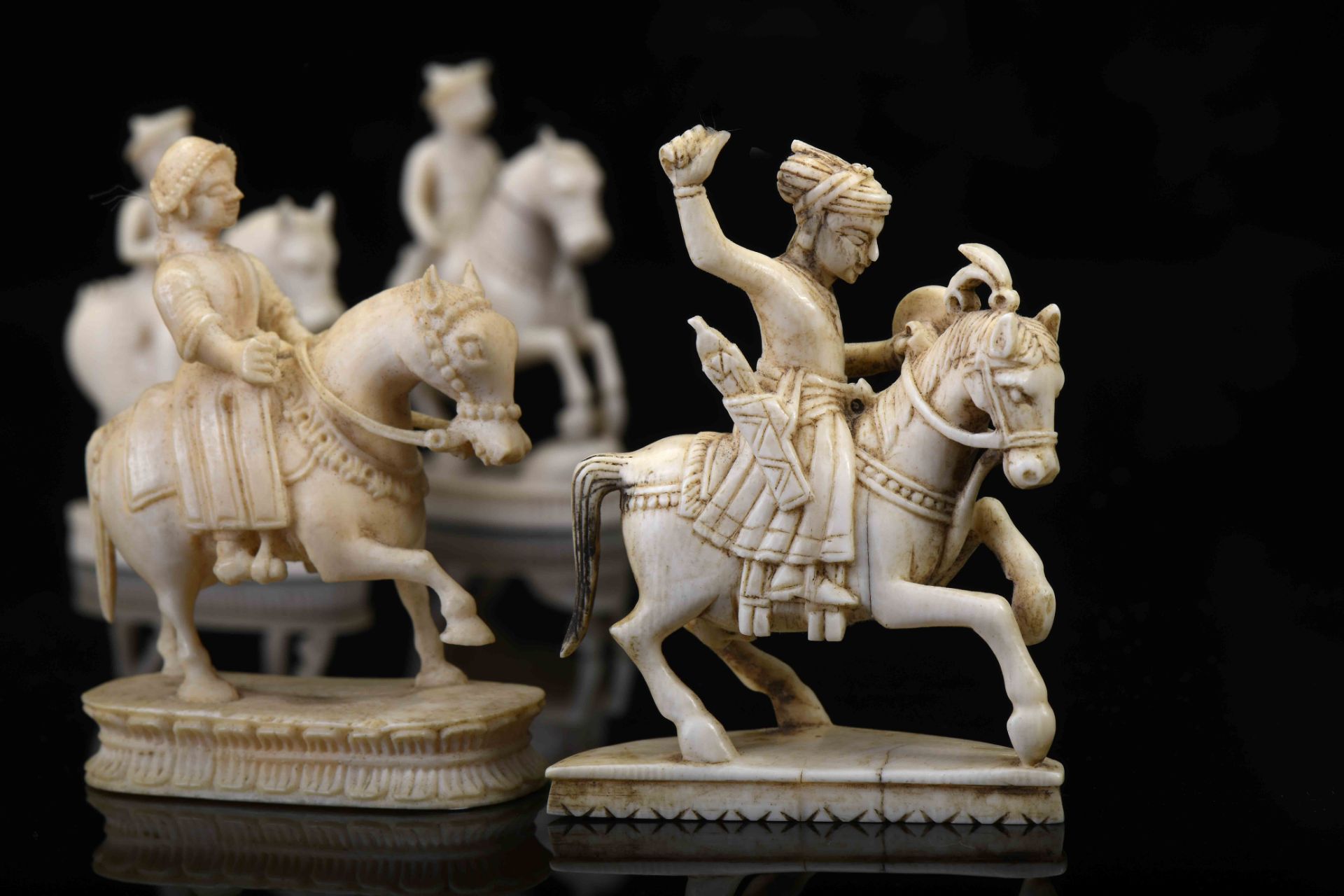 Chess Pieces “Knights” - Male figures on horseback - Image 3 of 5