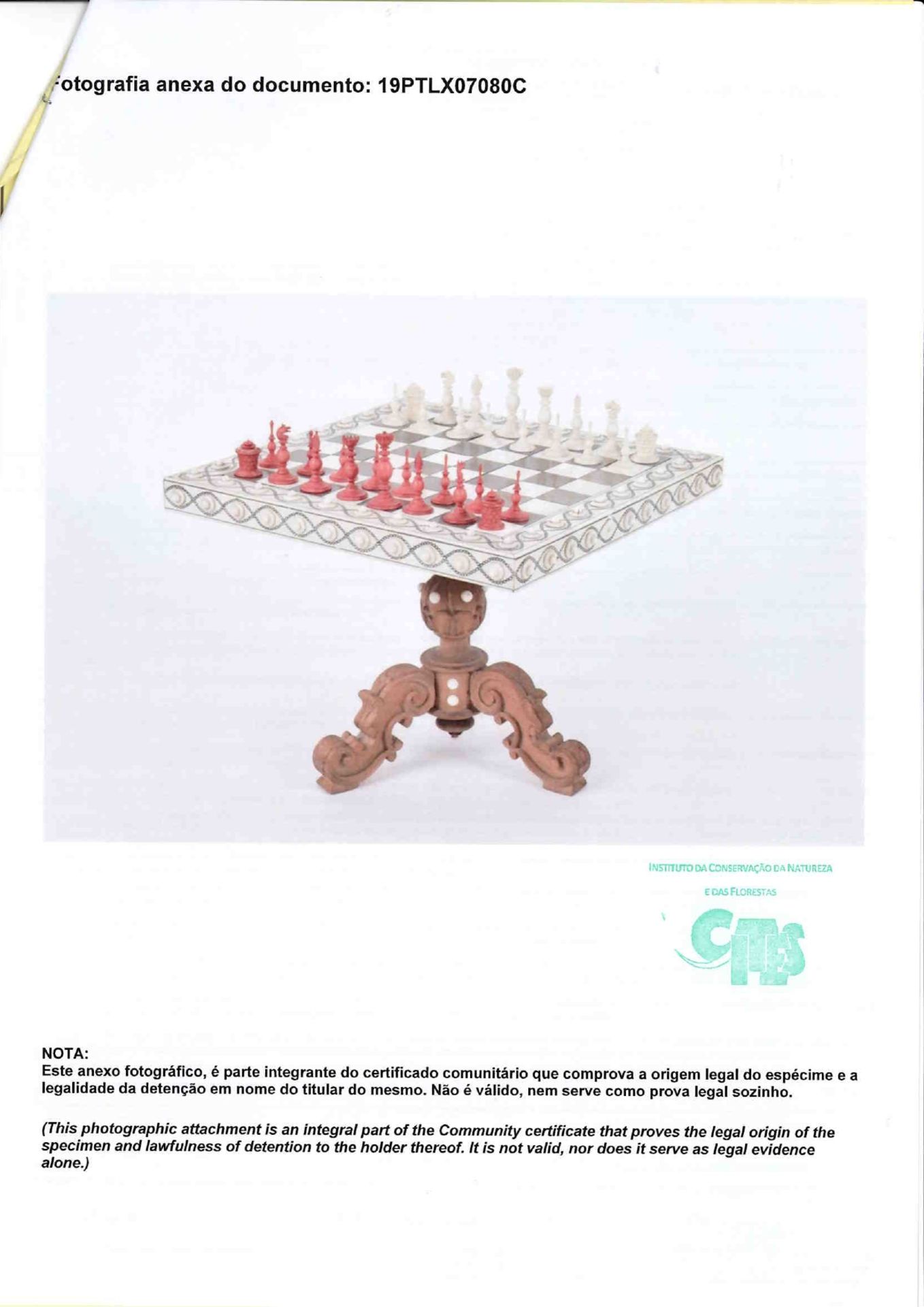 A miniature Game Table with miniature Chess Pieces - Bild 10 aus 10