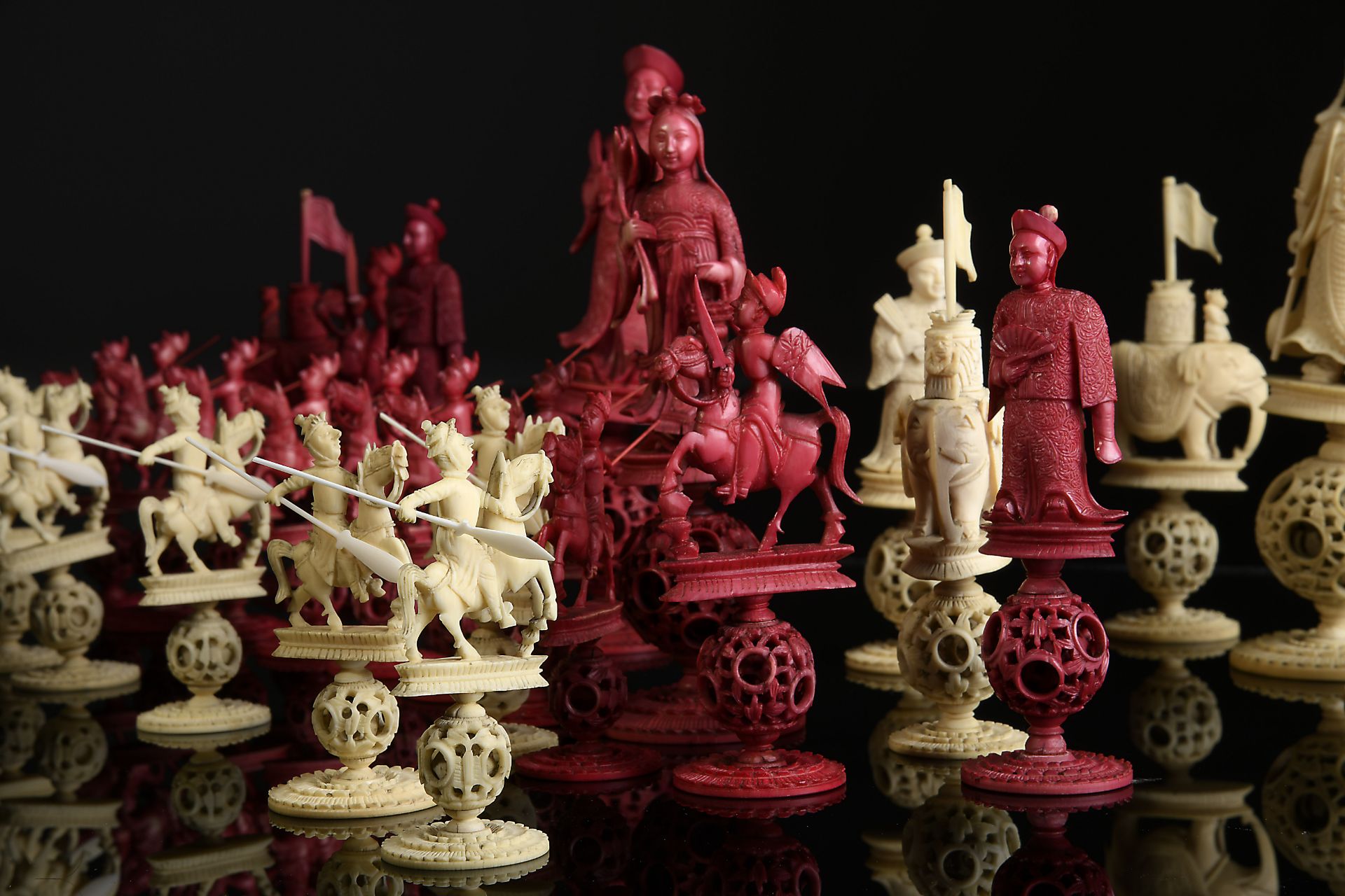 Chess pieces - Image 4 of 8