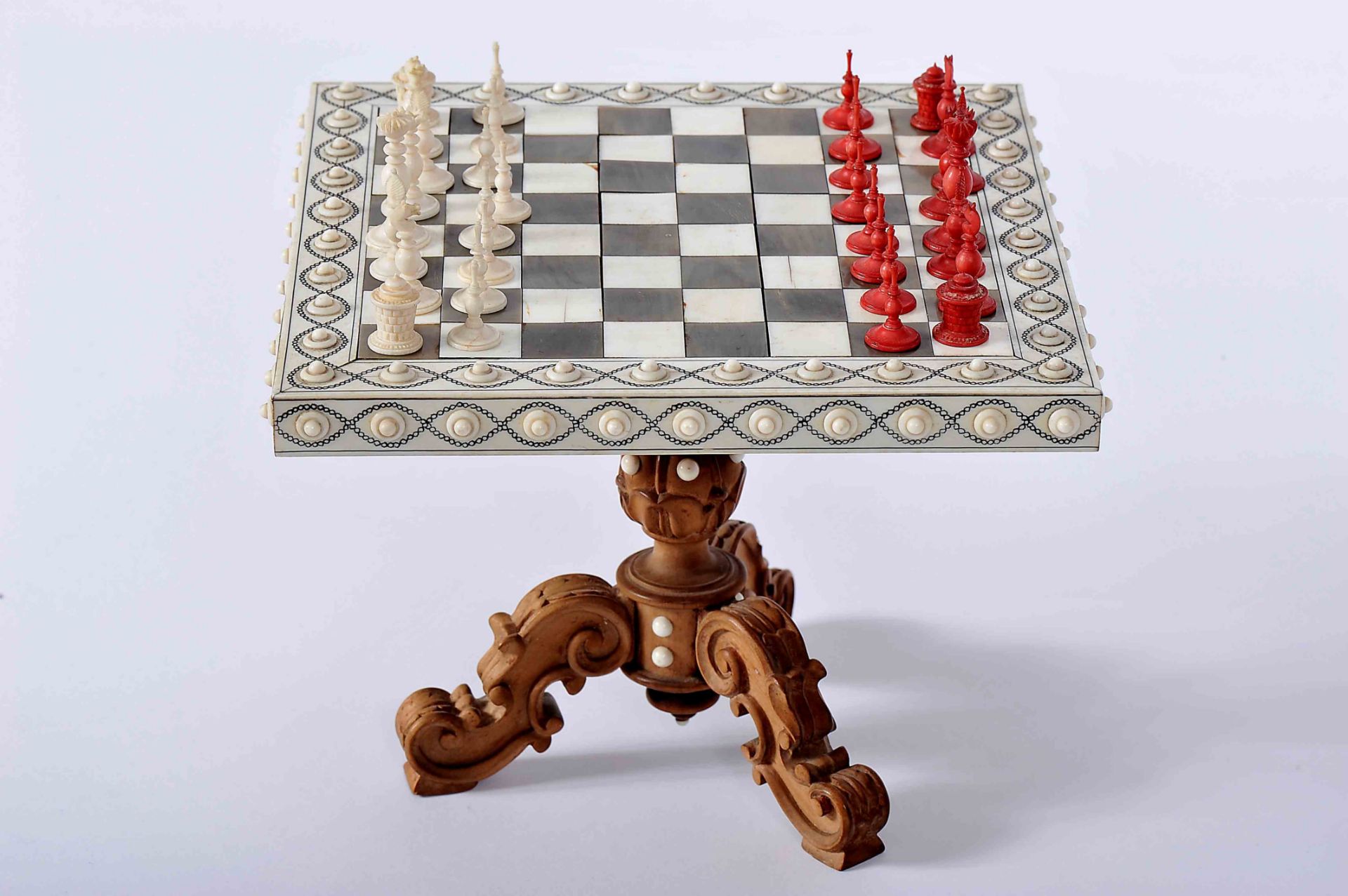 A miniature Game Table with miniature Chess Pieces - Bild 3 aus 10