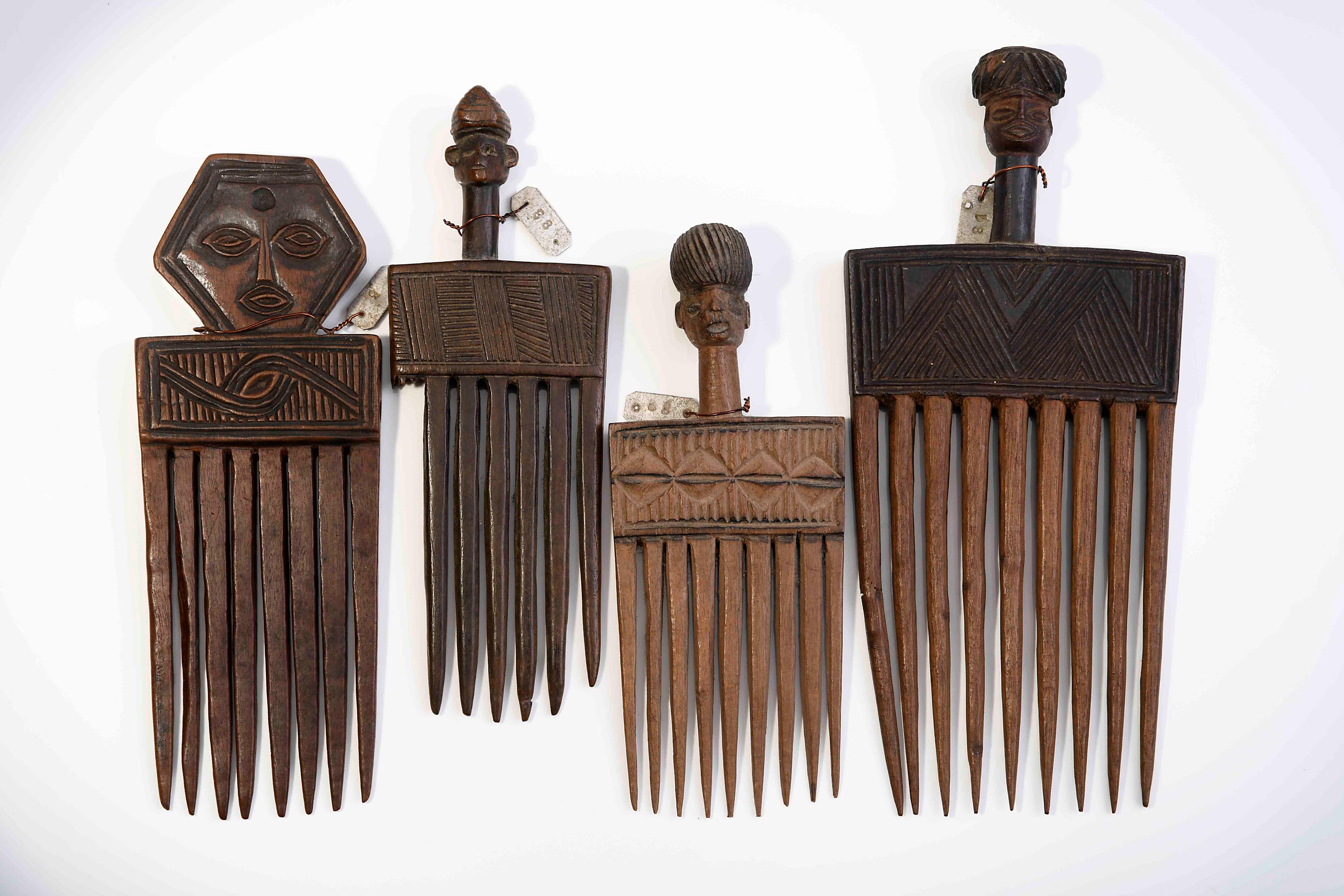 Four different combs - Image 2 of 2