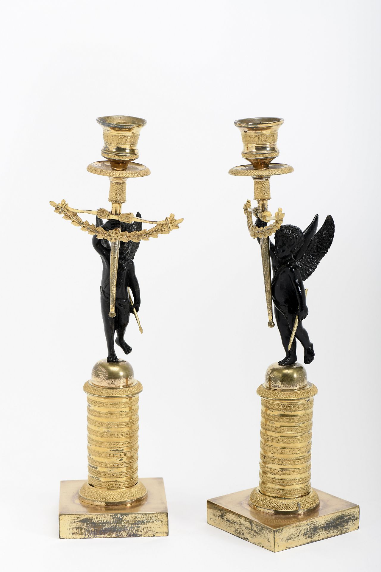 A pair of candlesticks - Image 2 of 2