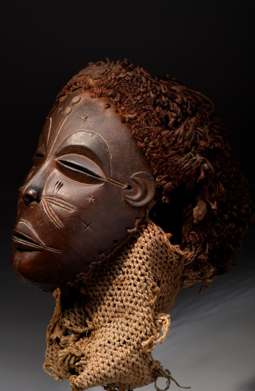 A «Mwana Pwo» Mask - Image 7 of 7