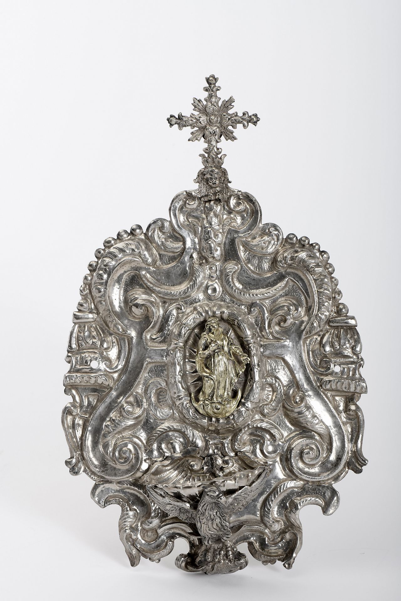 Hanging holy water font