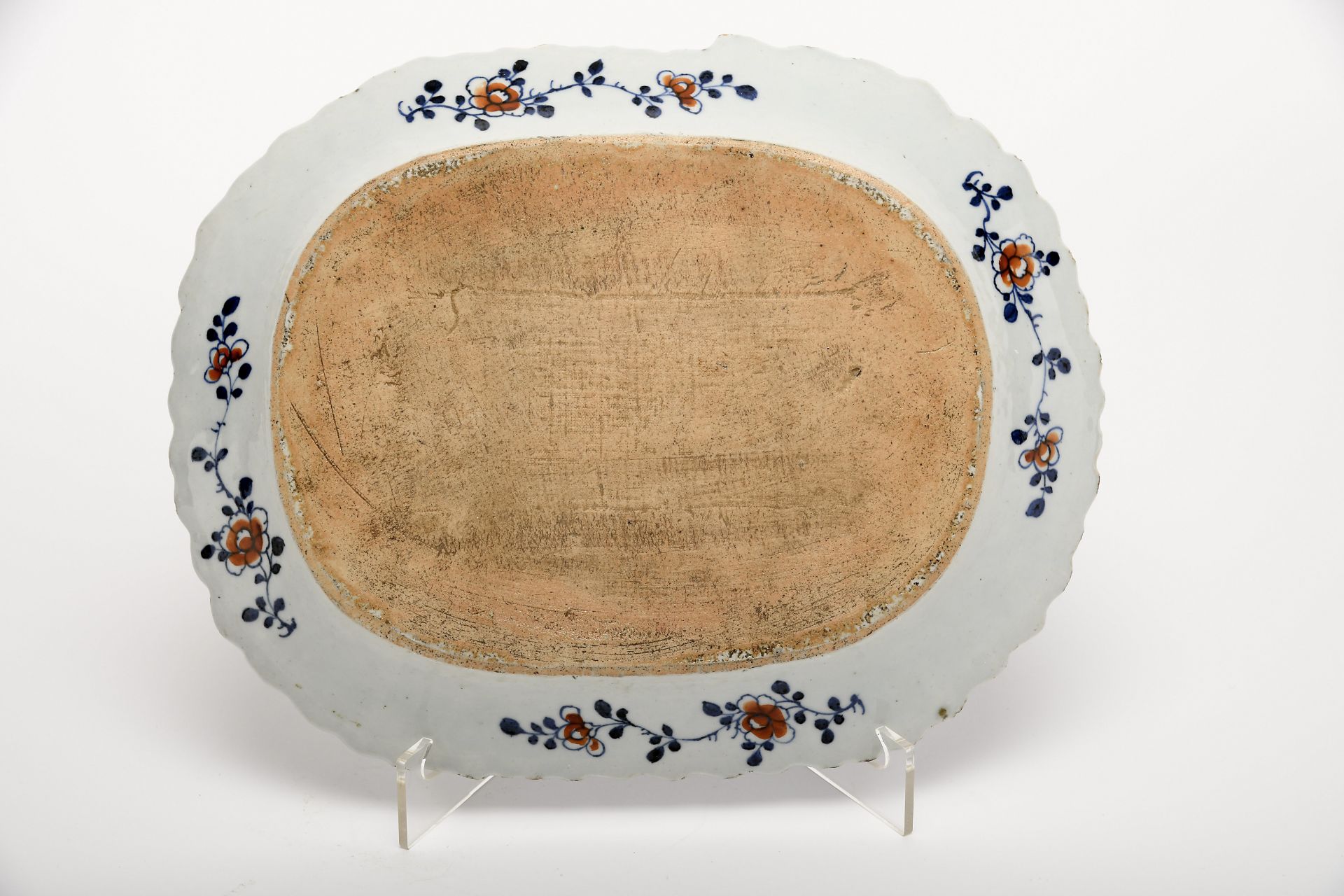 A scalloped platter - Image 2 of 2