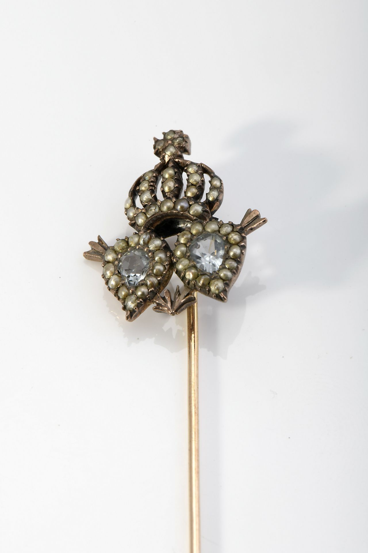 A "Two hearts surmounted by Brazilian imperial crown" scarf pin