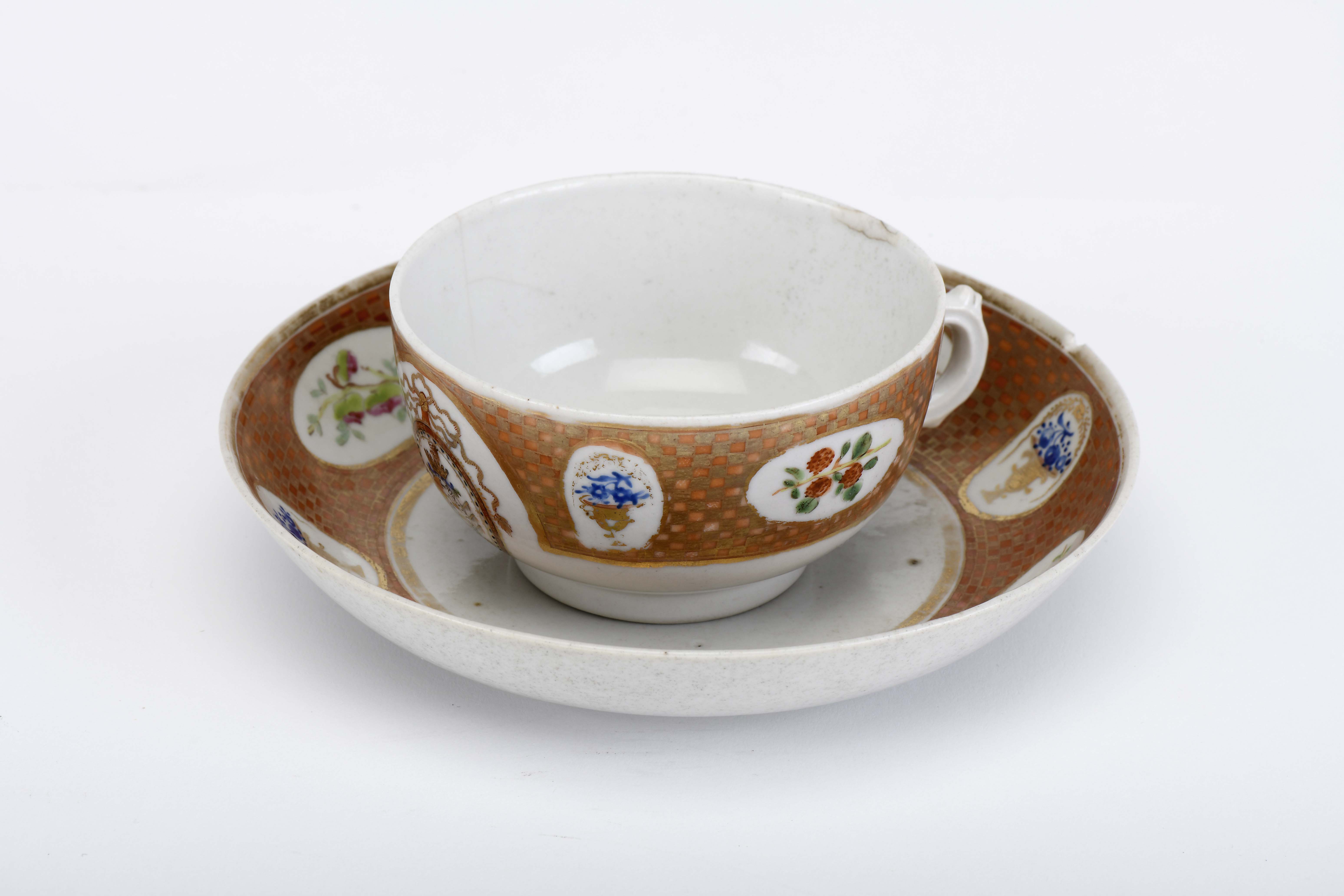Cup with saucer - Image 2 of 3