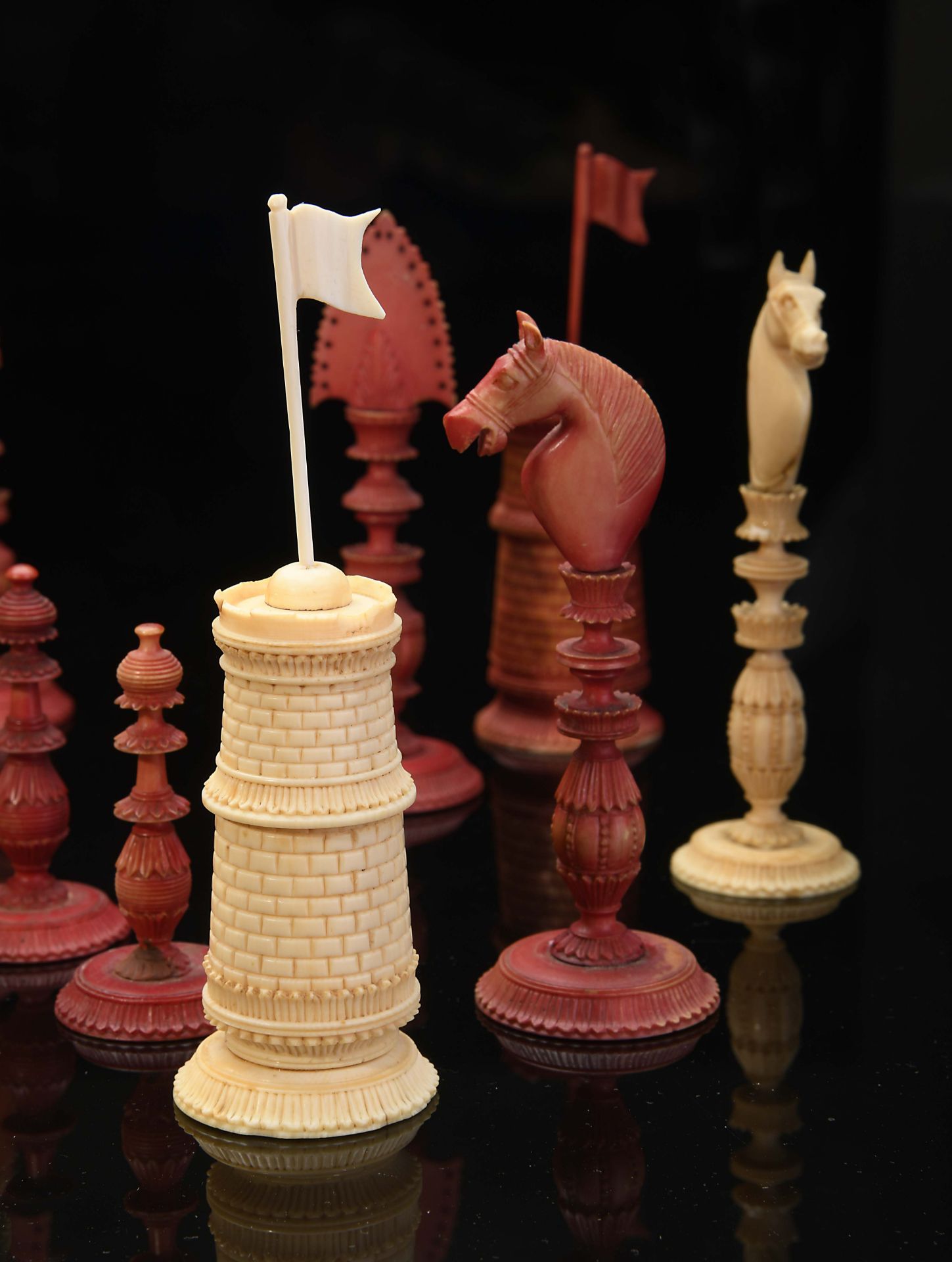 Chess pieces - Image 2 of 4