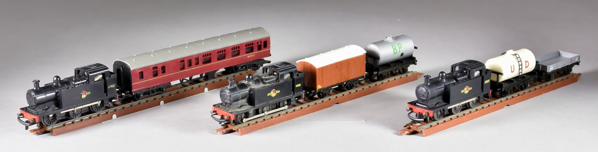 A Quantity of Tri-ang Railways TT Gauge Scale Models - including - T90 0-6-0 Class 3F Jinty Tank