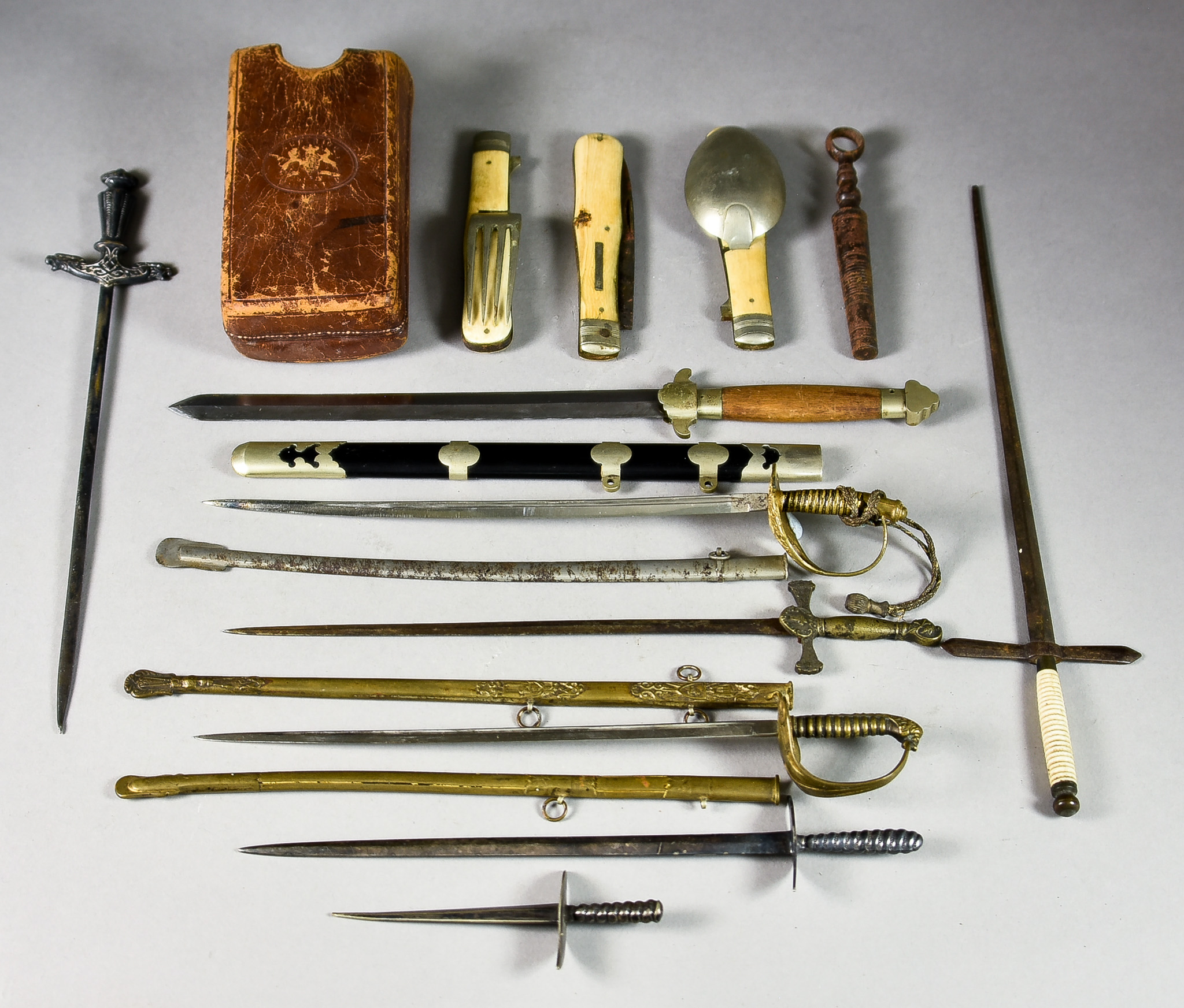 A Late 19th/Early 20th Century Gentleman's Travelling Companion, comprising - knife, fork, spoon and