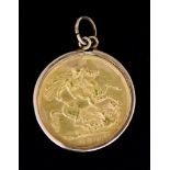 An Edward VII Sovereign, 1906, set as a pendant, in plain 9ct gold mount, gross weight 8.8g