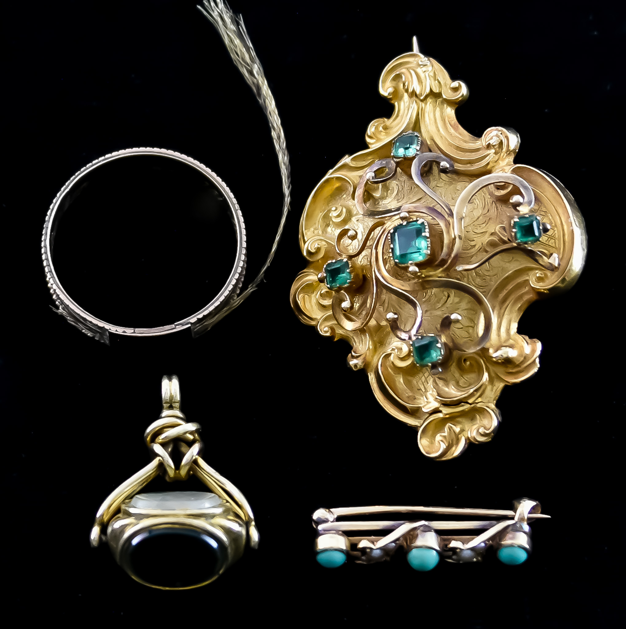 A Mixed Lot of Gold, comprising - sweetheart brooch set with green paste stone and a woven lock of