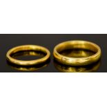 Two 22ct Wedding Bands, sizes M, R, gross weight 10.2g