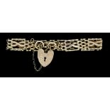 A 9ct Gold Flat Cross Over Bracelet, with padlock clasp, 180mm overall, gross weight 19.9g