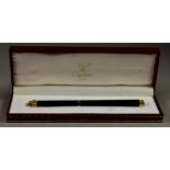 A Cartier of Paris "Stylo Must Pens" Fountain Pen, serial no. 224500, in original fitted case with