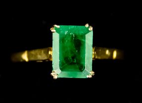 An 18ct Gold Solitaire Emerald Ring, 20th Century, set with a solitaire emerald, approximately 1.