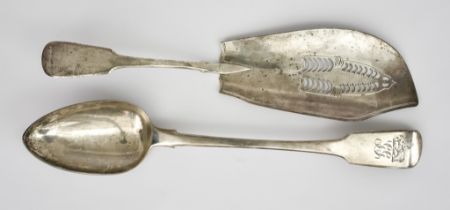A George III Silver Fiddle Pattern Fish Slice and a George IV Silver Fiddle Pattern Gravy Spoon, the
