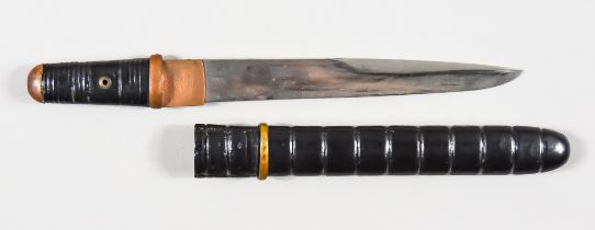 A Japanese Aikushi, unsigned, bright steel blade, 7.5ins, clipped point, lacquered hilt, lacquered