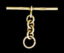 An 18ct Gold T-Bar and short chain with hoop, 50mm x 30mm, total gross weight 10.4g