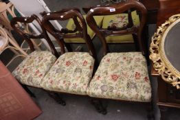 A SET OF FIVE HARLEQUIN WILLIAM IV BALLOON BACK DINING CHAIRS (5)
