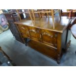 MODERN REPRODUCTION OAK THREE CUPBOARD DRESSER WITH POT SHELF BASE (132cm long x 46cm deep x 92cm