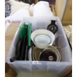 LARGE BOX OF KITCHENALIA, INCLUDING; MIXING BOWLS, BAKING TRAYS, SKILLET ETC...