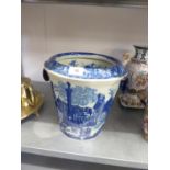 A REPRODUCTION BLUE AND WHITE PORCELAIN TOILET WATER BUCKET AND LID