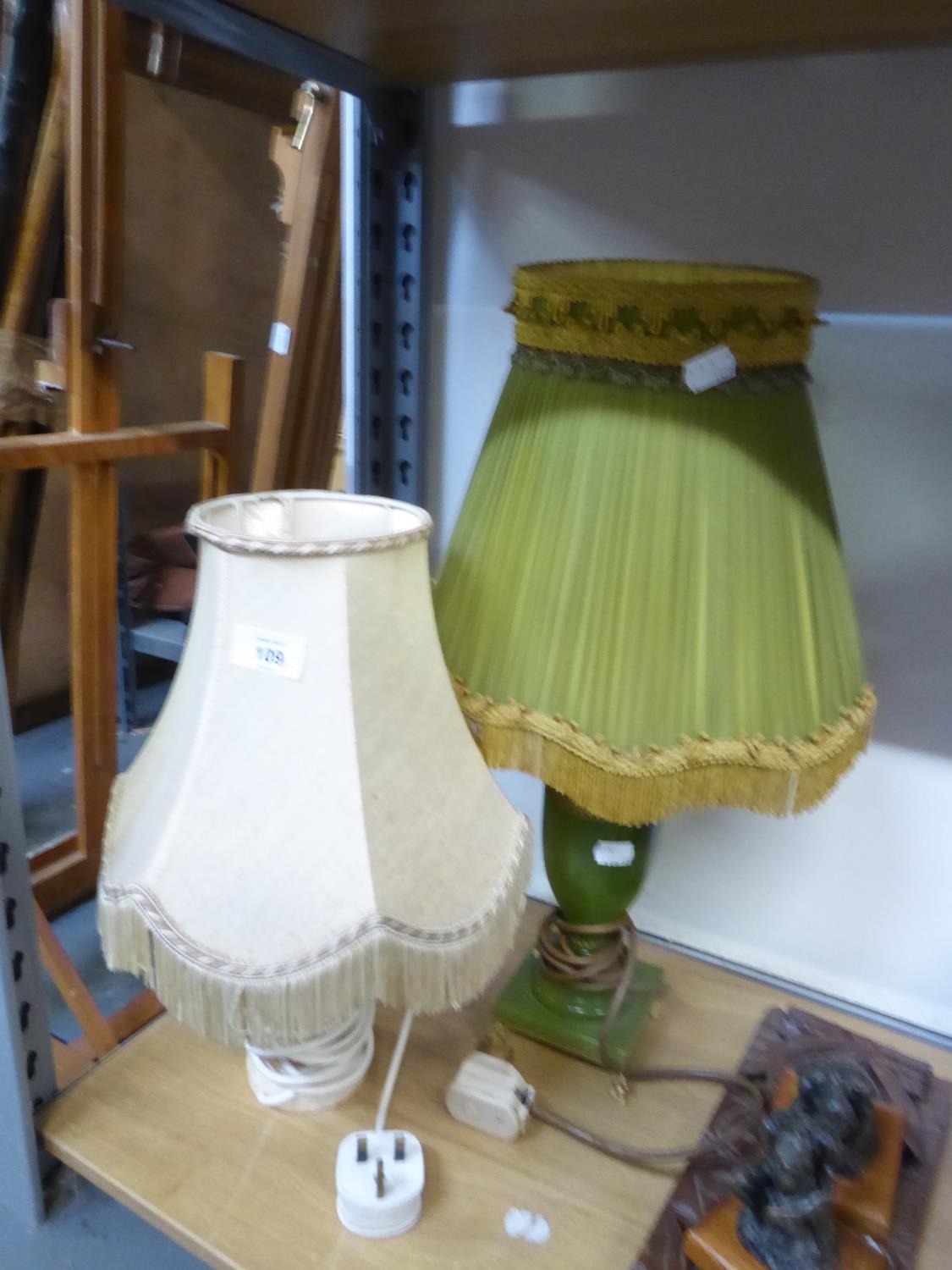 A GREEN ONYX URN SHAPED TABLE LAMP AND SHADE AND A SMALL WHITE ALABASTER BULBOUS TABLE LAMP AND